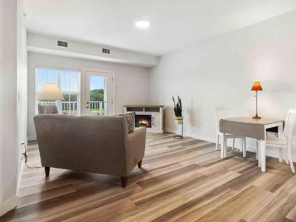 7084 Glory Rd #309, Baxter, MN 56425