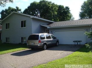 1006 Minnesota St S, Shakopee, MN 55379