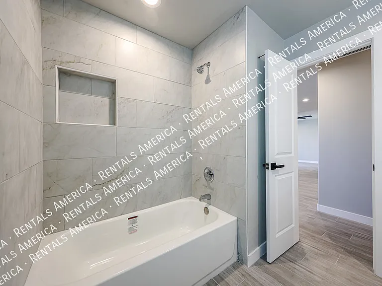 1704 E Pickrell Dr — Photo 35