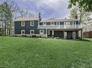 20 Kenton Rd, Chagrin Falls, OH 44022