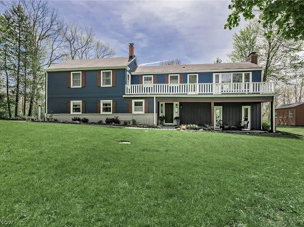 20 Kenton Rd, Chagrin Falls, OH 44022