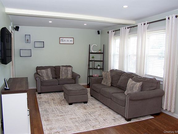2nd image of 31 Saint Joseph Avenue