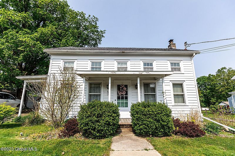3rd image of 33 Elm Street