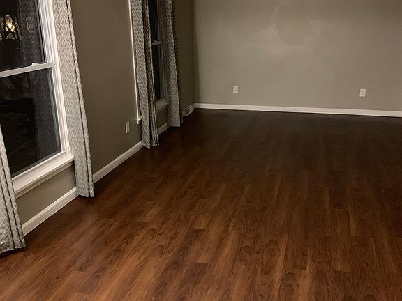 5th image of 56 Country Green Dr
