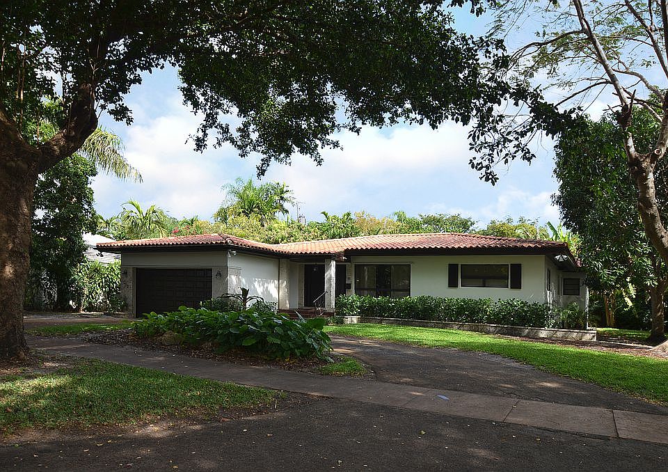 1st image of 421 Aurelia Ave