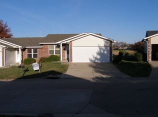 958 Windstream Dr, Saint Peters, MO