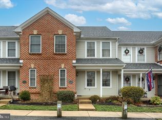 4043 Bradford Cir, Mount Joy, PA 17552