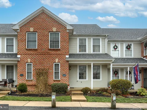 4043 Bradford Cir, Mount Joy, PA 17552