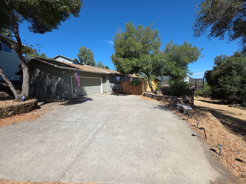 1st image of 9786 Mount Hood Way