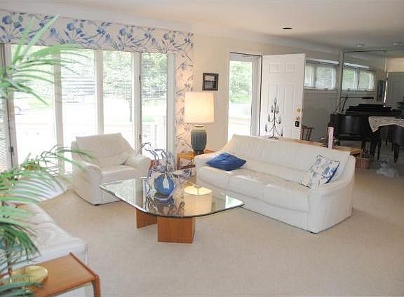 2nd image of 4051 Jay Ln