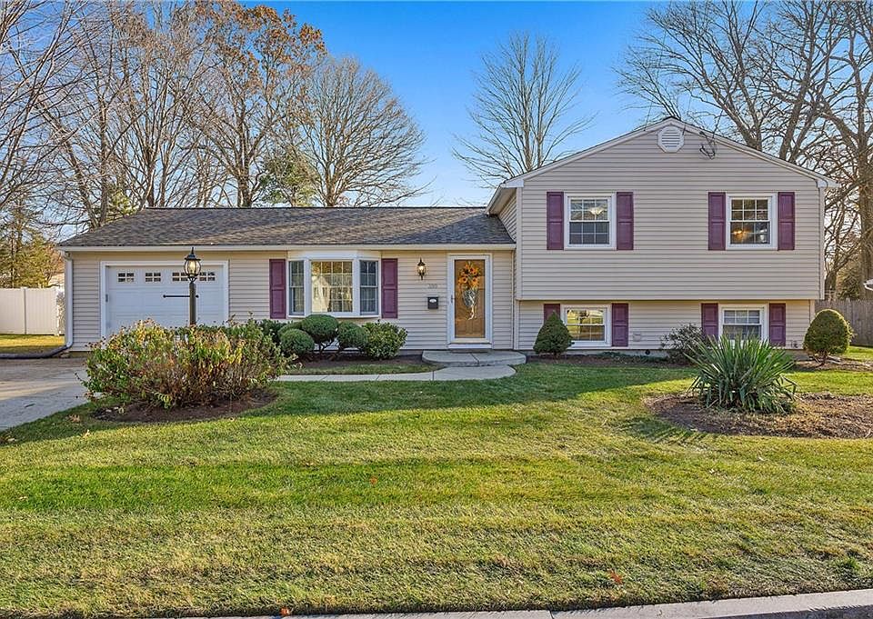 1st image of 399 Knollwood Dr