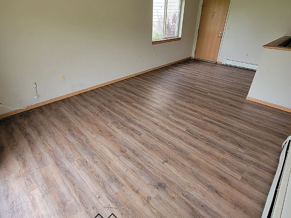 5th image of 400 13th Ave NW Unit 1