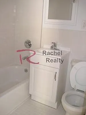Rented by Rachel Realty | media 7