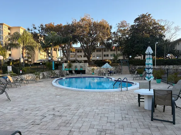 1235 S Highland Ave, Clearwater, FL