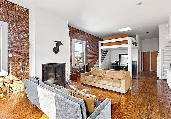 4th image of 719 Greenwich St APT 6N