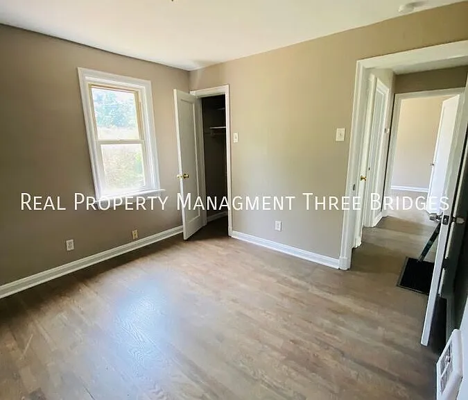 60 Mayme Dr — Photo 7