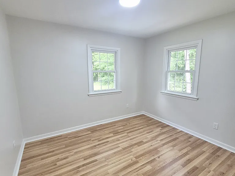 200 Wellview Dr — Photo 17