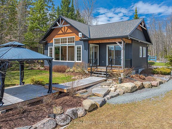 3rd image of 41 Sunset Cove Rd