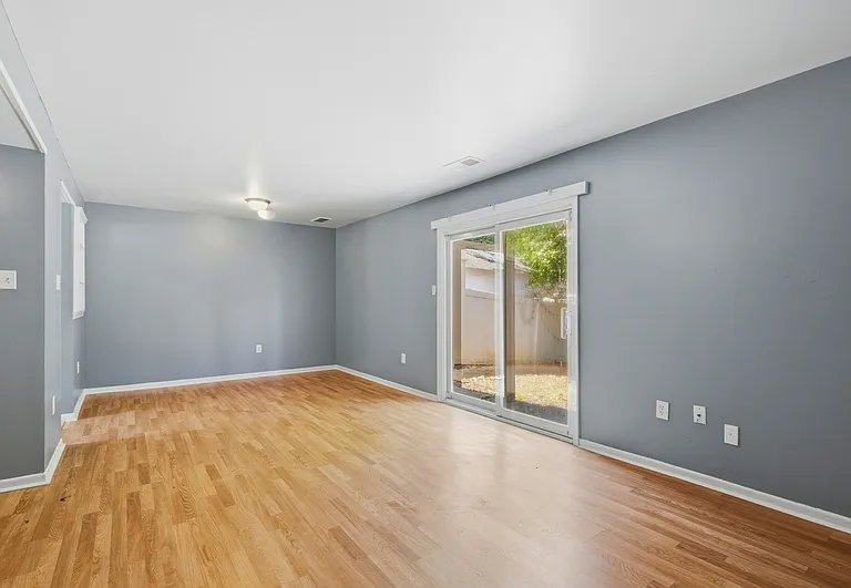 272 Ternwing Dr — Photo 2