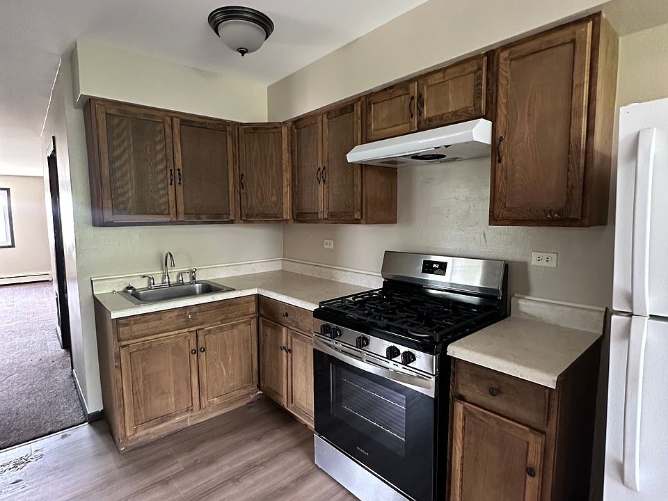 1st image of 14048 Willow Ln APT 3