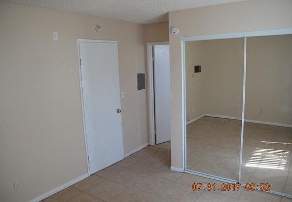 3rd image of 4122 39th St APT 1