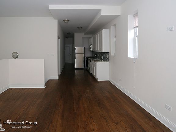 5th image of 1657 W Erie St #1R