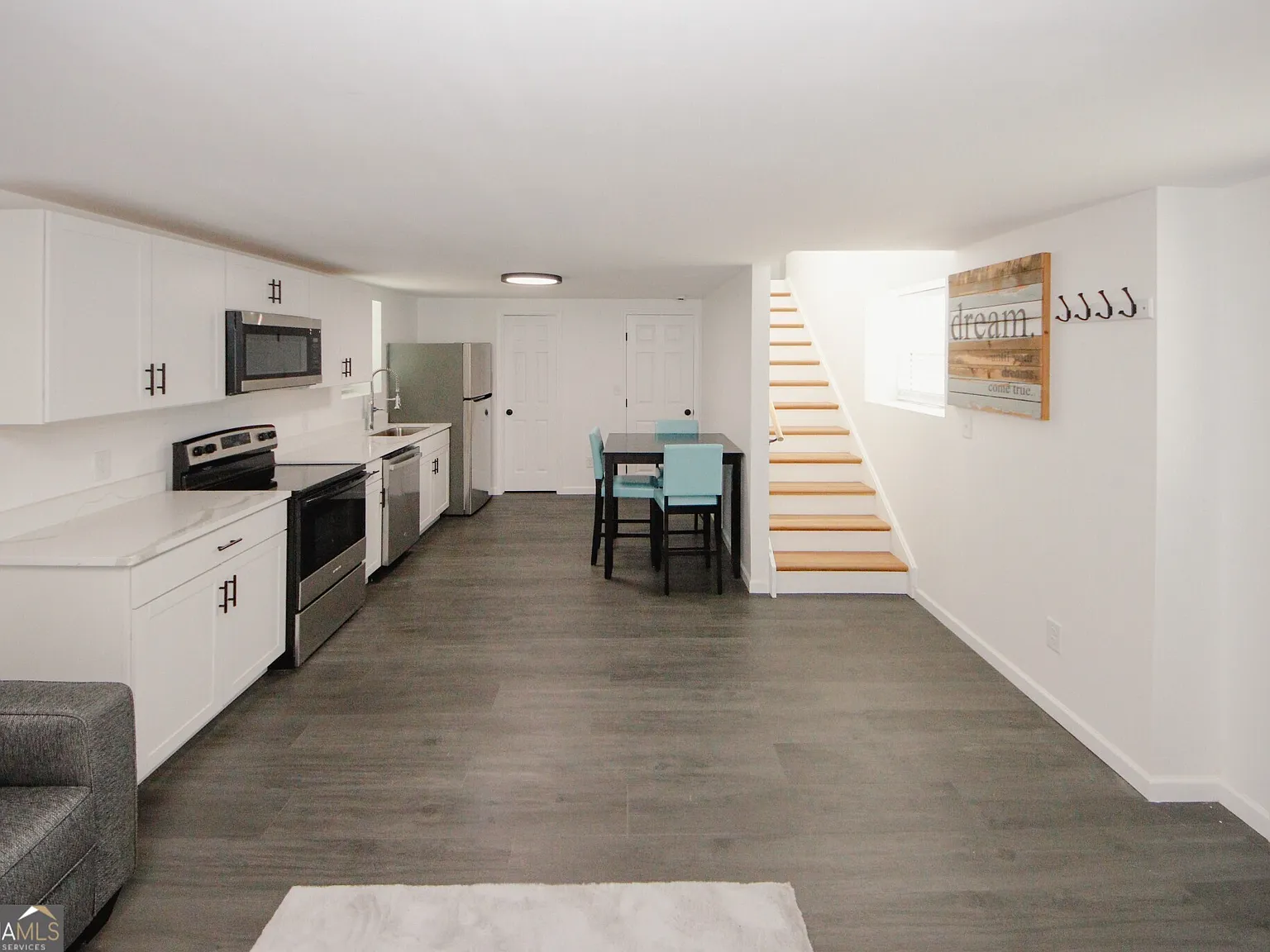 1 bed, 1.5 bath, 960 sqft, $1,500 — Photo 4