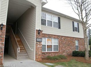1860 Crest Holw, Winston Salem, NC 27127