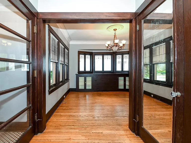 1628 W Callender Ave — Photo 5
