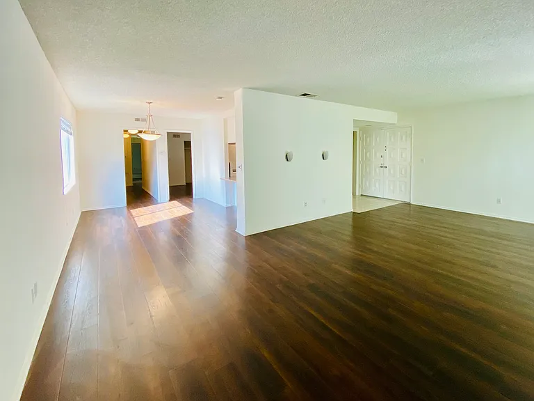 465 Mariposa Ave #A — Photo 6