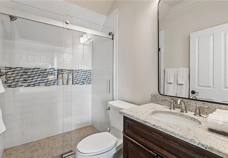 629 Boulevard NE — Photo 52