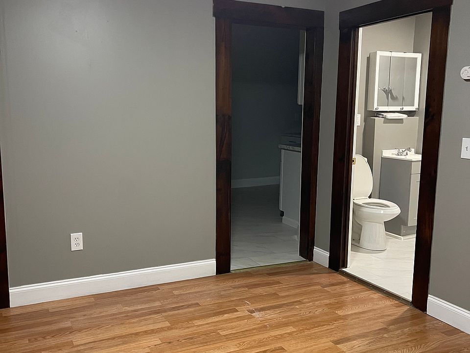1st image of 190 N Front St #3