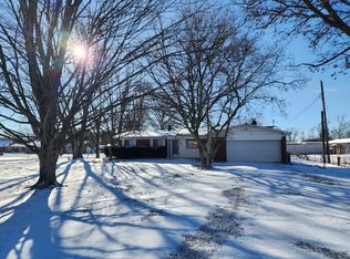 1907 E Springhill Dr, Terre Haute, IN