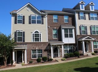 6043 Kentworth Dr, Holly Springs, NC 27540