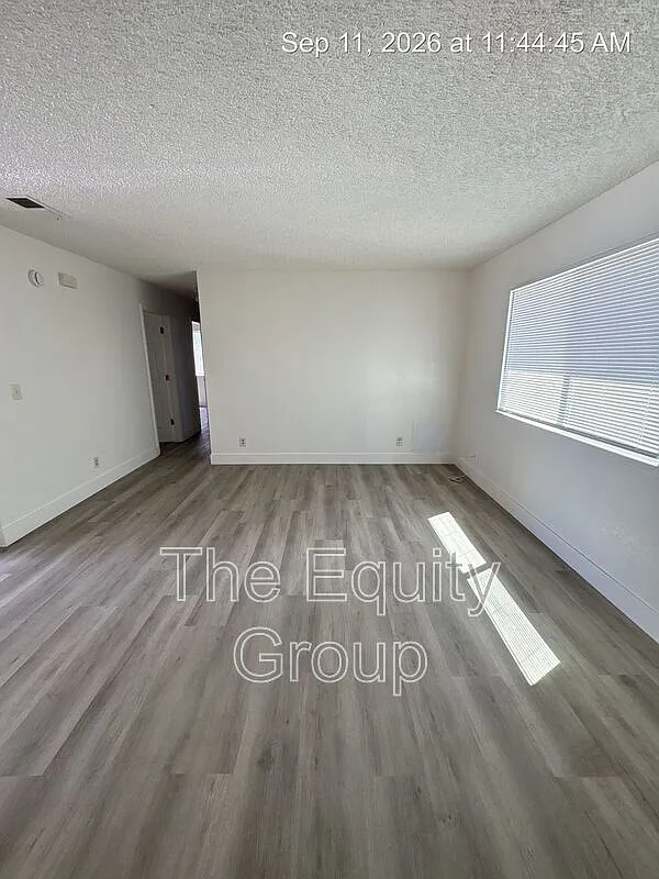 3 bed, 1.0 bath, $1,500 — Photo 3