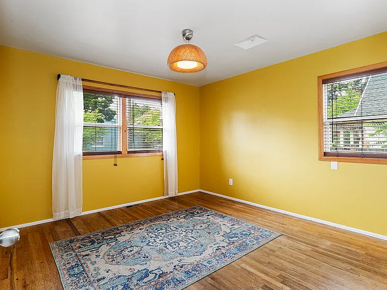 8828 N Hodge Ave — Photo 16