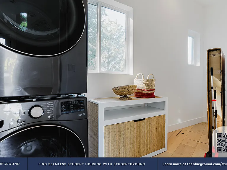 Washer/Dryer in Apartment