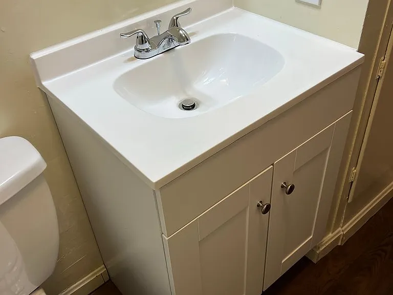 5200 Earl Dr — Photo 3