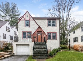33 Shadow Ln, Larchmont, NY 10538