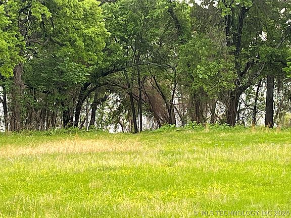 2nd image of 35 Scenic View Rd