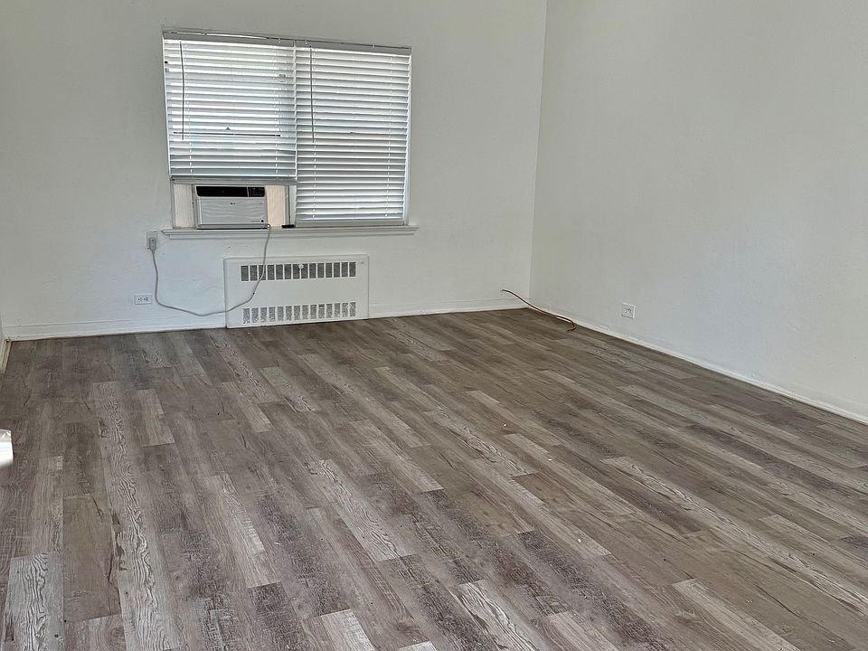 1st image of 3000 Granada St APT 4