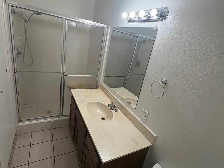 5940 E Illinois Ave — Photo 6