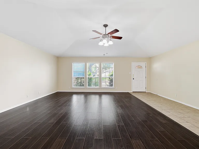 9324 Cedar Point — Photo 12