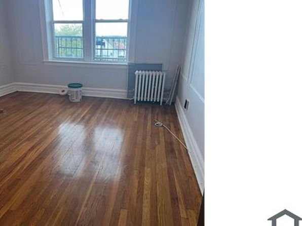 689 Sanford Ave APT 303