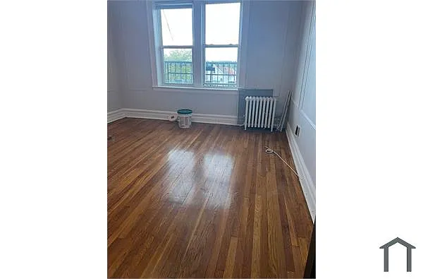 Building Photo - 689 Sanford Ave #1