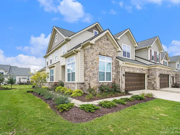 3276 Hayster Dr, Ann Arbor, MI 48105