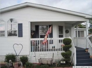 916 Oak Ridge Ter, Whiting, NJ 08759