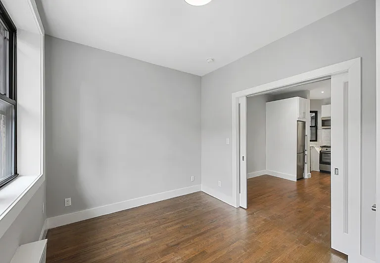 518 E 88th St #4B — Photo 4