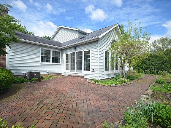 3rd image of 487 Dunbar Rd