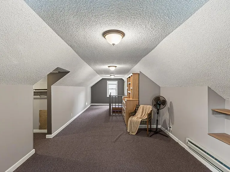 This room is being painted and will have new carpet. Updated pictures to come.